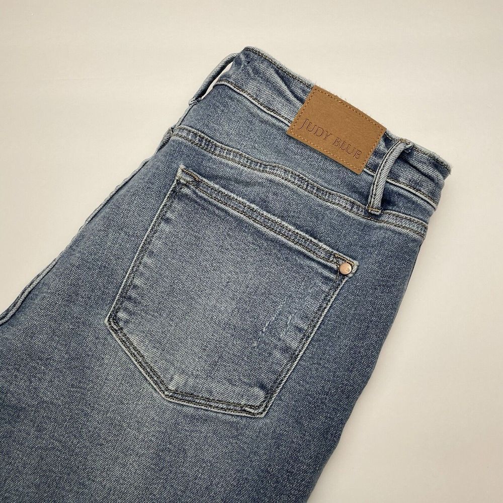 Judy Blue Straight Jeans Women 13/31 Blue Distressed Raw Hem JB88736MD Kristine